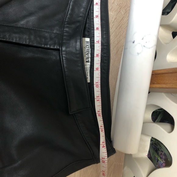 Size 8 HOLT RENFREW black leather pant. - Picture 8 of 13